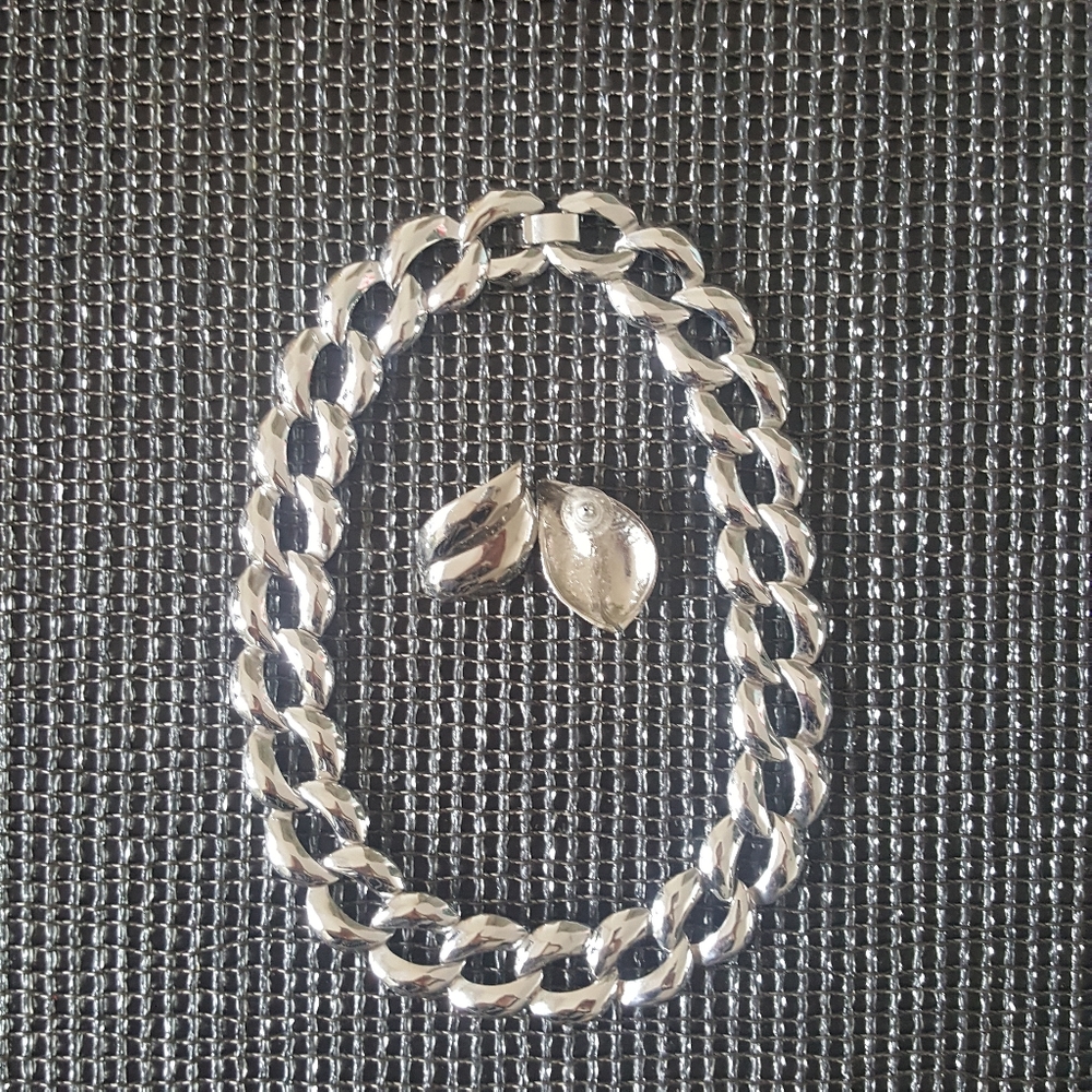 Silver Tone Hammered Links Necklace Earrings Set
